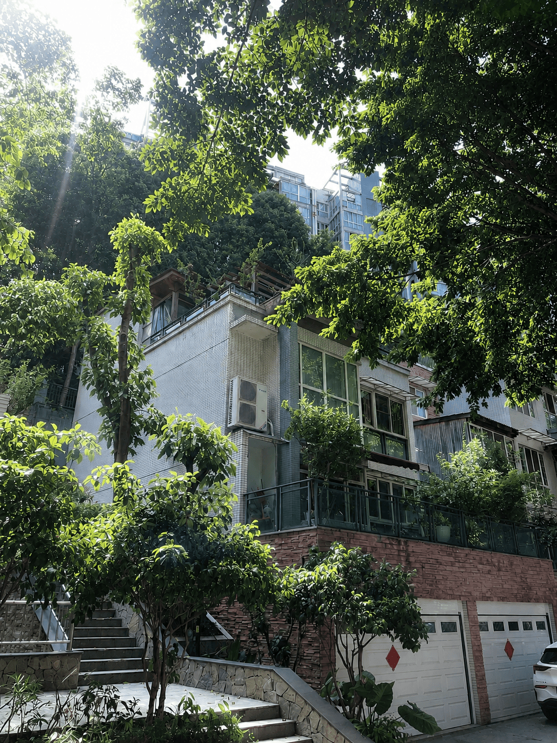 双鸭山岛居岁月从容升级：小小岛老别墅加装蒂升悦行款电梯